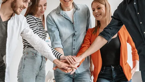 浙江方兴渡男篮连续十一战告捷，击败辽宁本钢男篮108-93夺胜利